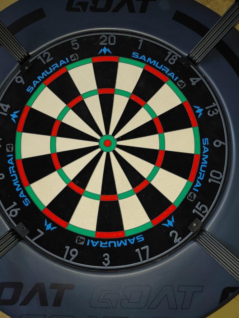 Mission Samurai 4 graphite Dartbord met surround Goat, Ophalen, Dartbord
