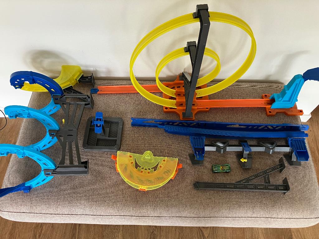 Hot wheels track builder vertical launch kit, Kinderen en Baby's, Speelgoed | Racebanen, Ophalen, Racebaan, Zo goed als nieuw