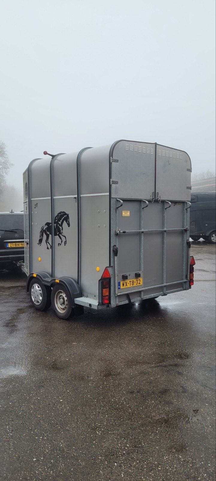 Nette 2 paards ifor williams trailer, Ophalen of Verzenden, Zo goed als nieuw, Aluminium, 2-paards trailer