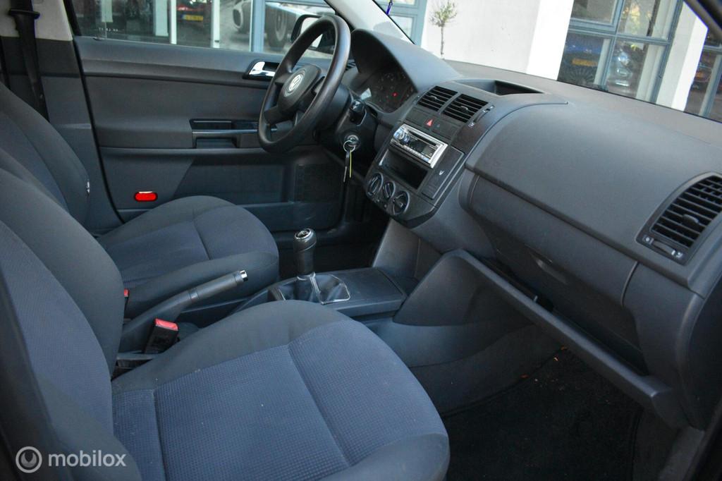 Volkswagen Polo 1.4-16V 5DRS, Airco|Cruise, Auto's, Voorwielaandrijving, Stof, 40 €/maand, 4 cilinders