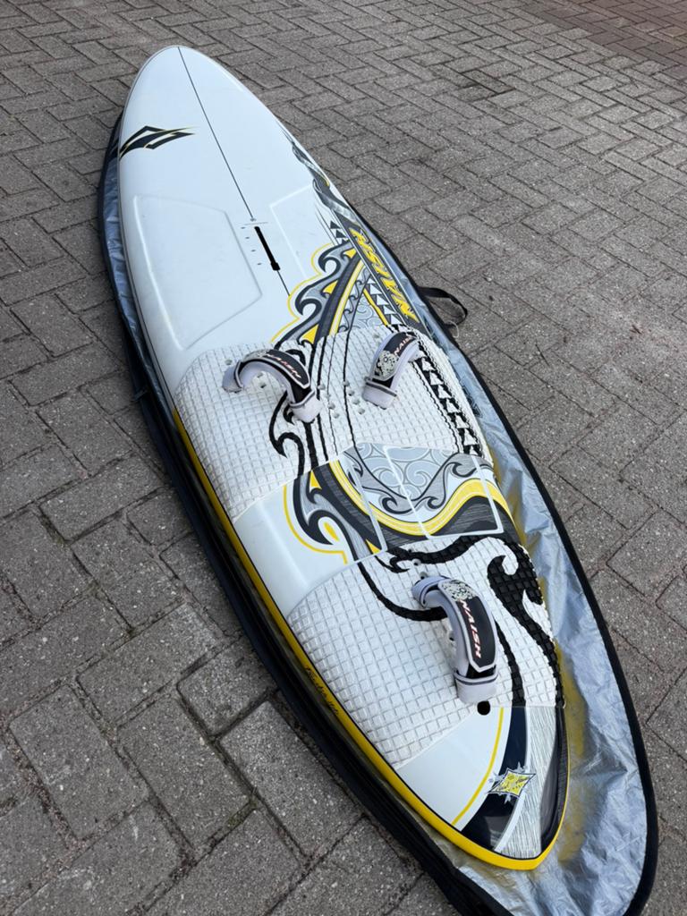 Naish Freestyle 100 in zeer goede staat! Met naish boardbag, Ophalen, Gebruikt, Naish, Plank