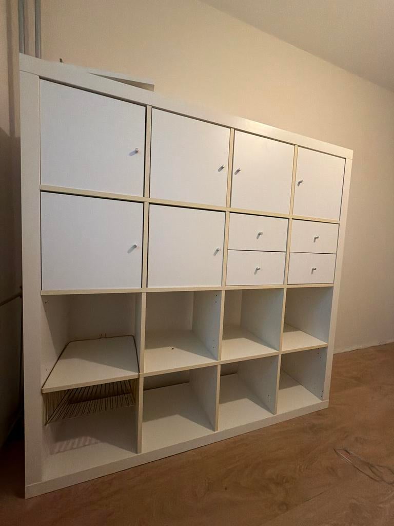 Ikea Kallax kast 4x4 met lades en deurtjes, Ophalen, Gebruikt
