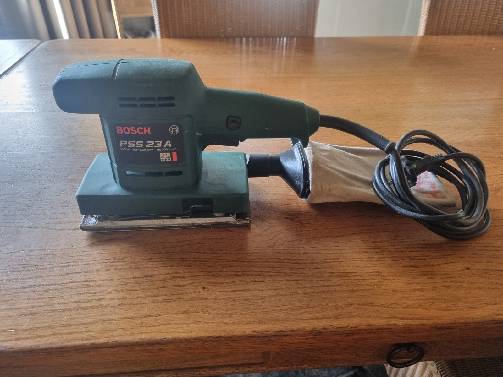 Bosch schuurmachine, Doe-het-zelf en Verbouw, Ophalen of Verzenden, Gebruikt, Minder dan 600 watt, Vlakschuurmachine