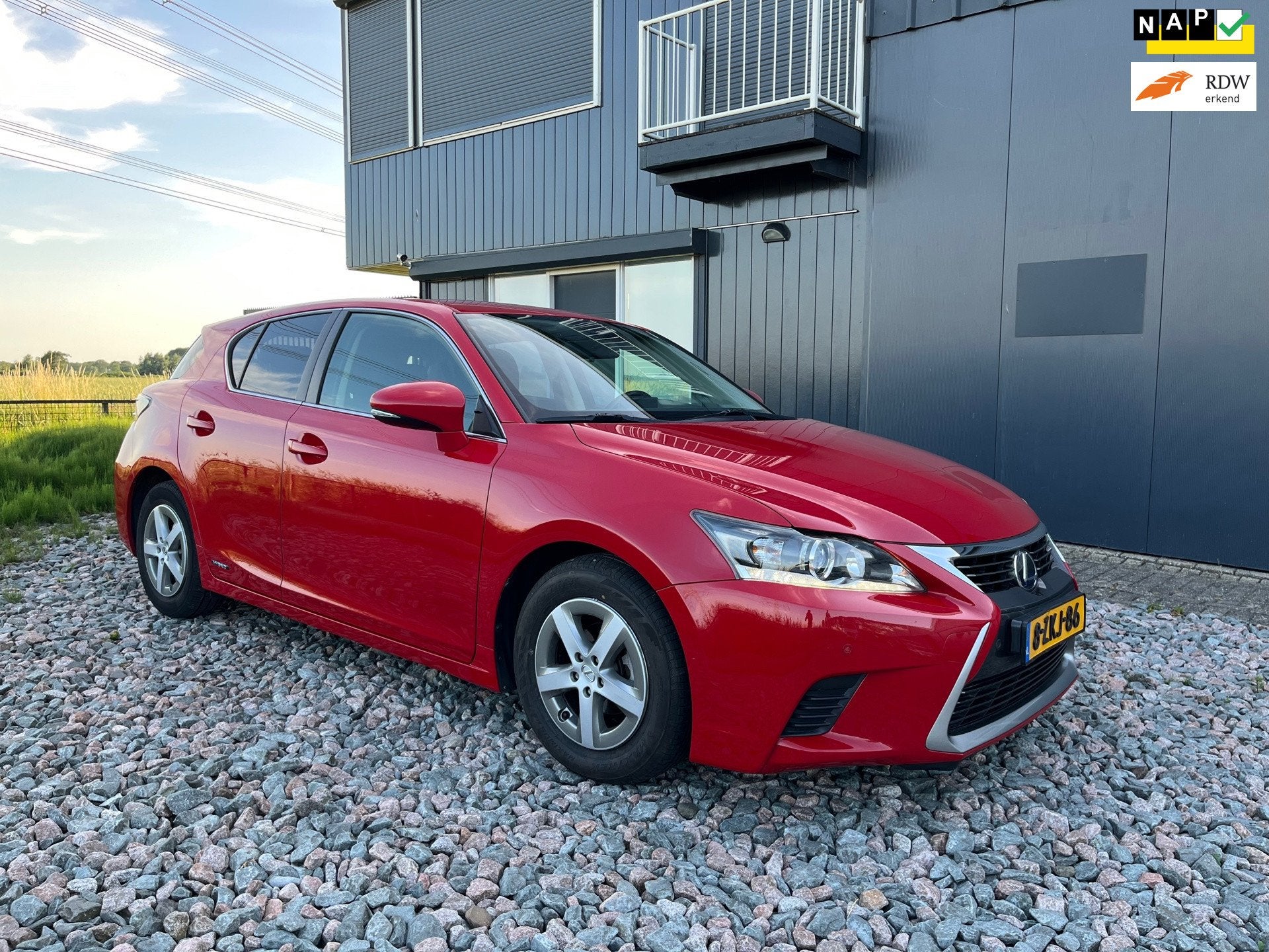 Lexus CT 200h, 1345 kg, 28 km/l, Gebruikt, 4 cilinders