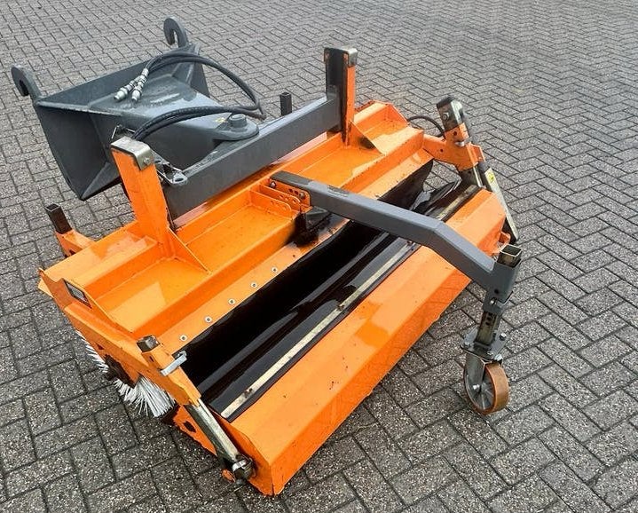 Bema 20 Veegmachine shovel Weidemann aansluiting 155cm, Tuin en Terras, Veegmachines, Ophalen