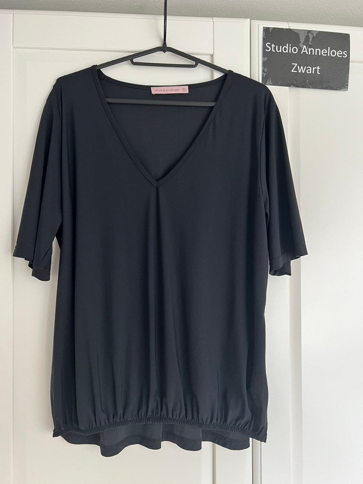 Studio anneloes vicky shirt M zwart travelstof, Zwart, Ophalen of Verzenden, Zo goed als nieuw, Korte mouw