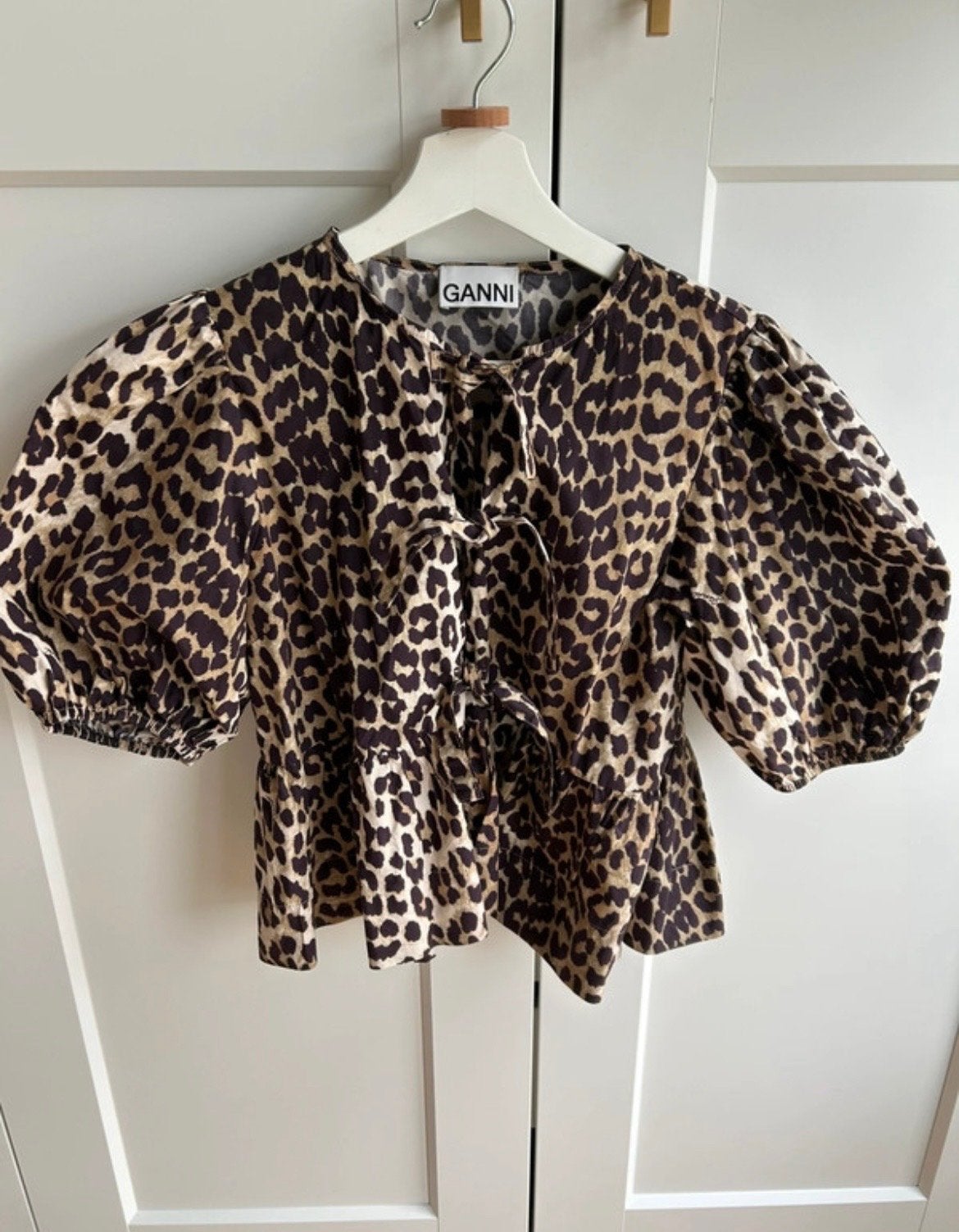 Ganni Blouse met Luipaardprint - Maat 36/Small, Ophalen of Verzenden, Zo goed als nieuw, Maat 36 (S), Meerkleurig