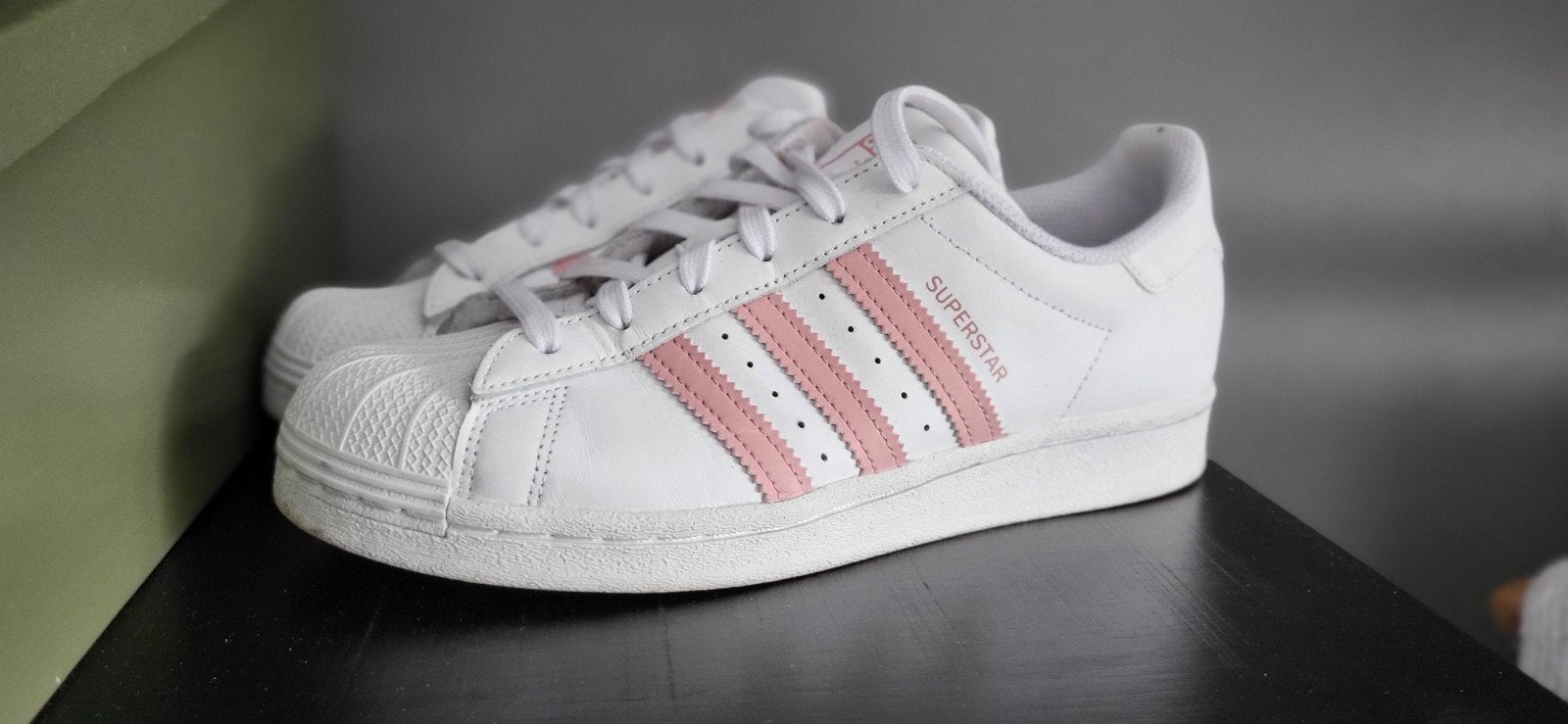Adidas Superstar 38 2/3 // 25,-, Ophalen of Verzenden, Zo goed als nieuw, Wit, Sneakers of Gympen