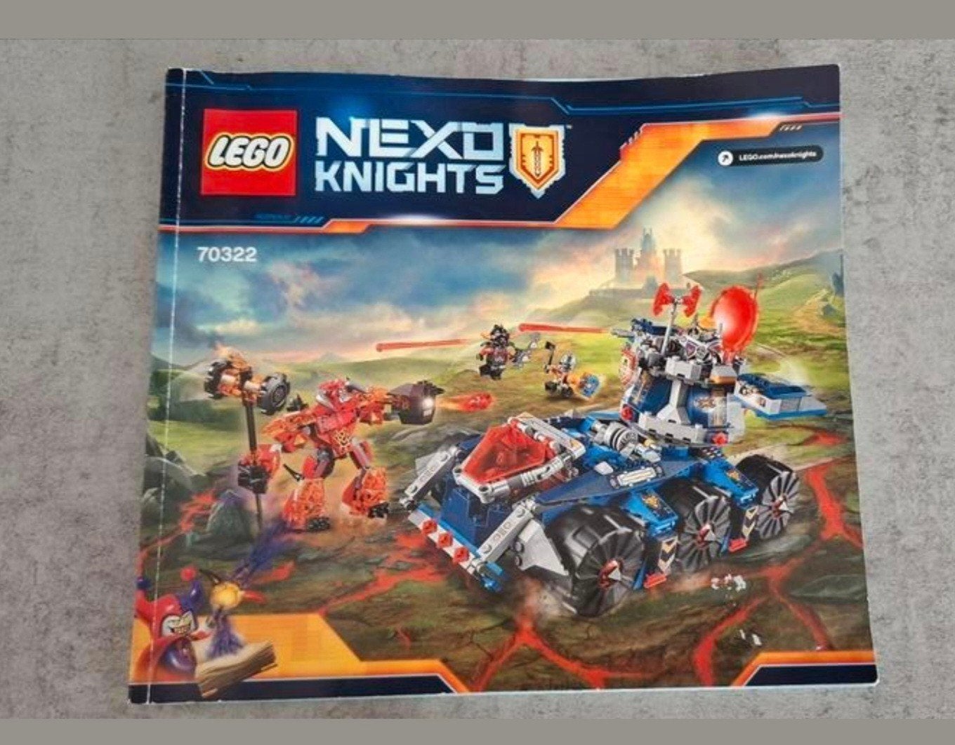 Lego Nexo Knights 70322
Axl's Torentransport, Ophalen of Verzenden, Zo goed als nieuw