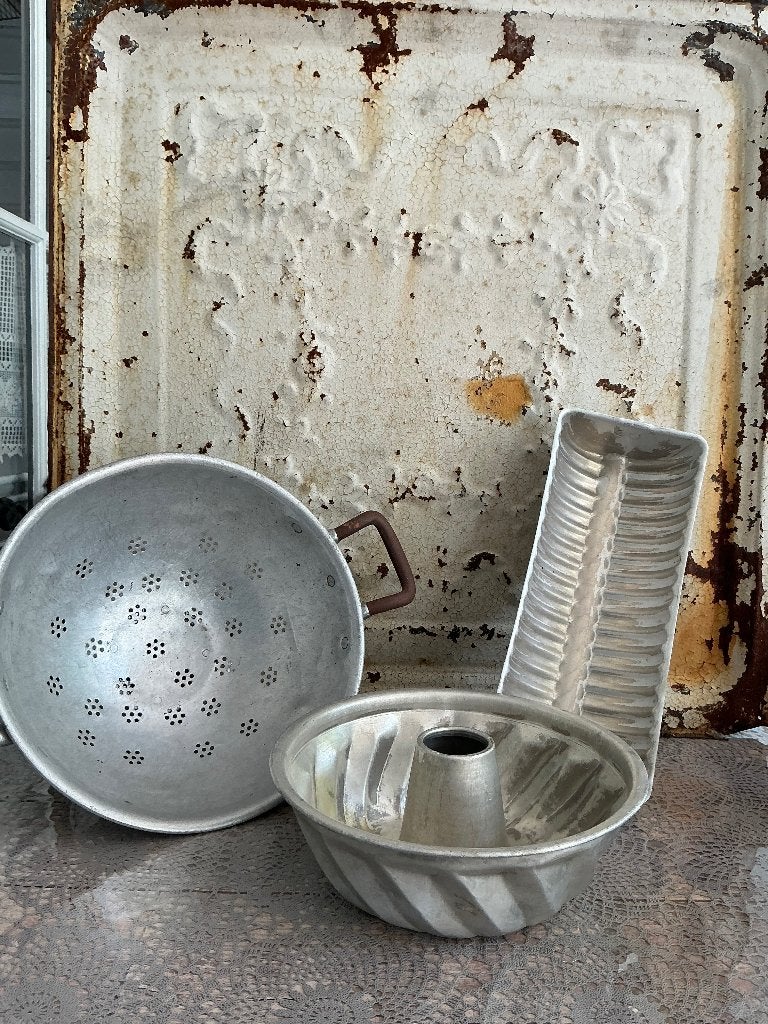 Brocante alluminium keukenartikelen, Ophalen