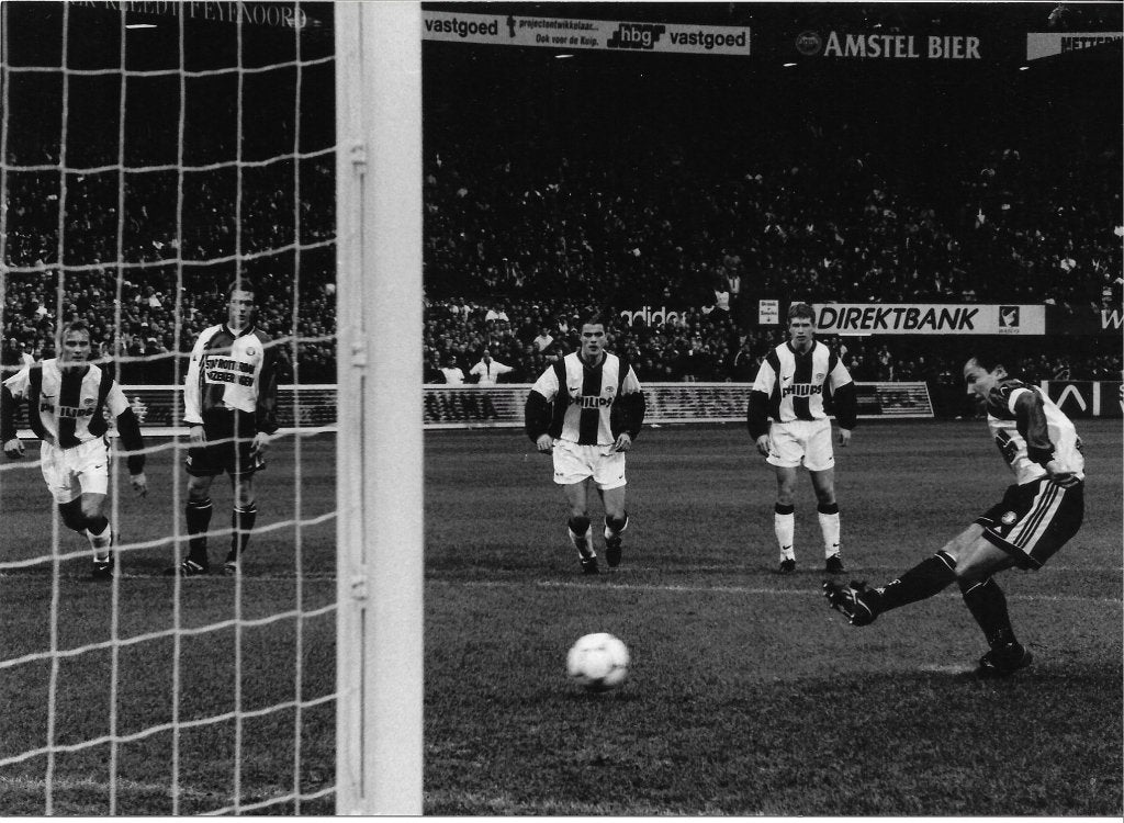 Persfoto Piet Bouts 1999-02-21 Feyenoord - PSV 2x, Verzenden, Zo goed als nieuw, Feyenoord, Overige typen