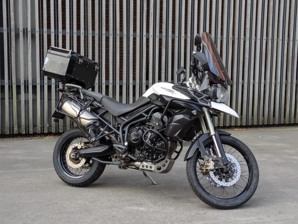Triumph Tiger 800 XC (2011) met veel opties, Motoren, Occasion, Motorrijbewijs A, 3 cilinders, Particulier