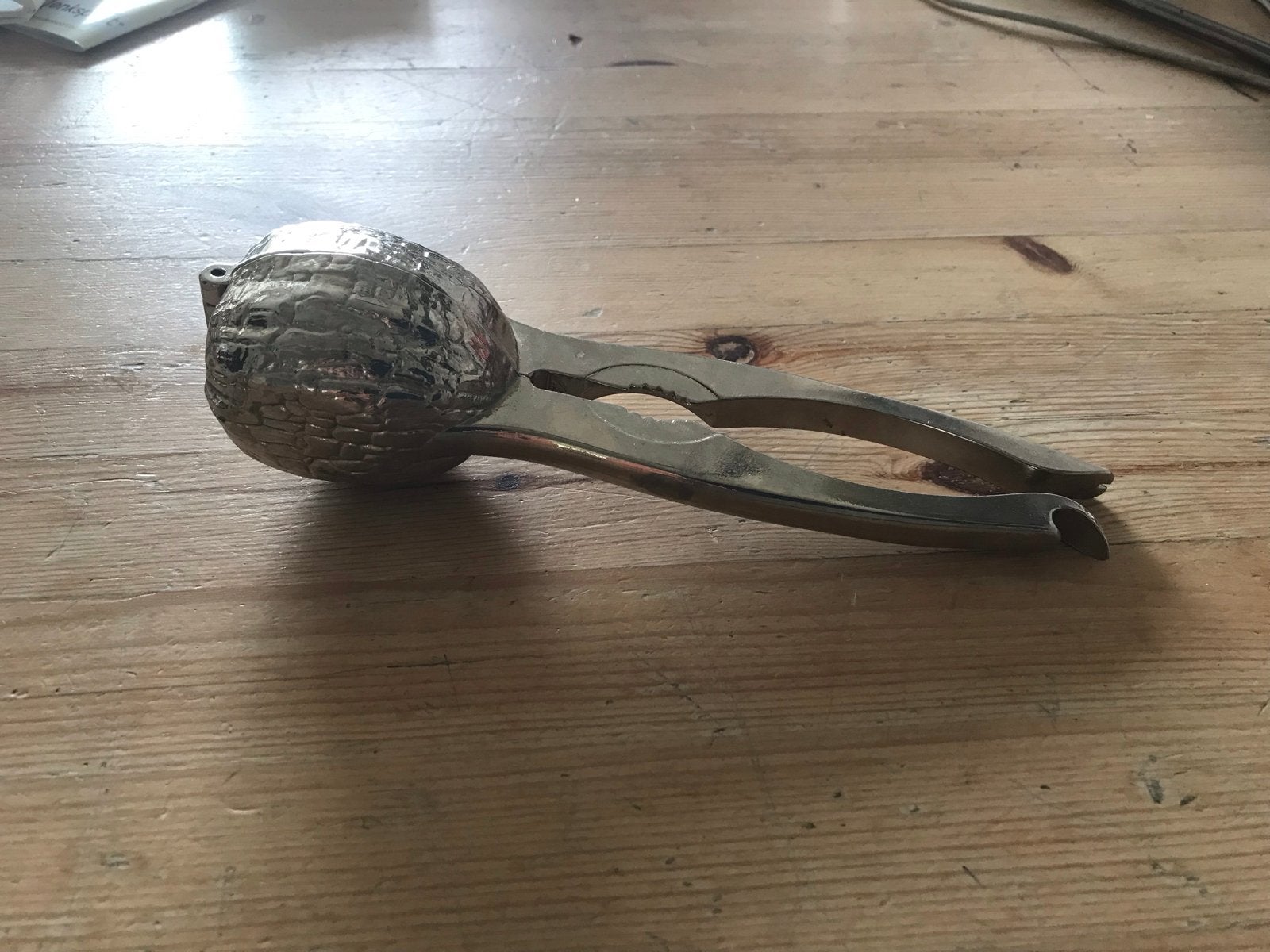 Vintage notenkraker in de vorm van een walnoot, Ophalen of Verzenden