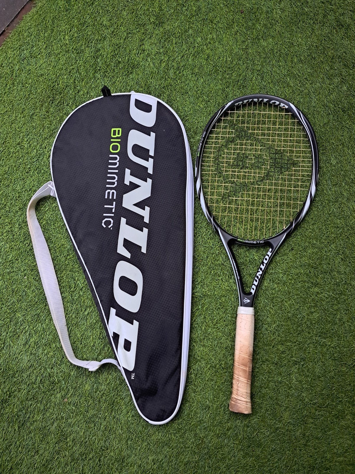 Dunlop Biomimetic 600 hm6 carbon L3 tennisracket Zwart-Grijs, Gebruikt, Ophalen of Verzenden, Racket, L3