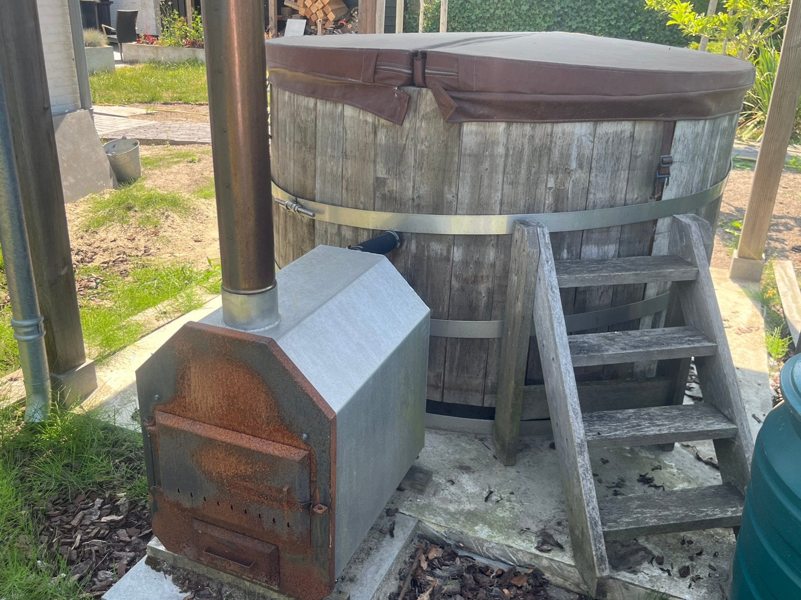 Houtgestookte hottub, Ophalen, Gebruikt, Hout