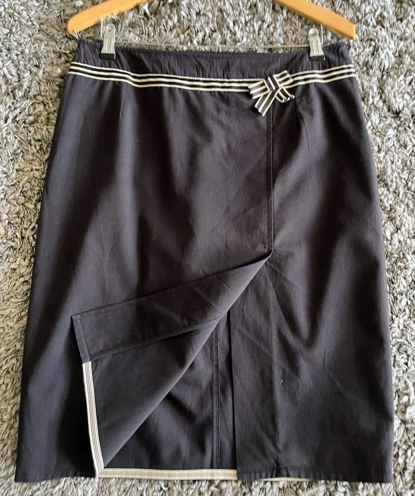 Marella rok m40-42 luxe merk nieuw zeer rekbaar, Kleding | Dames, Rokken, Nieuw, Maat 38/40 (M), Zwart, Onder de knie, Ophalen of Verzenden