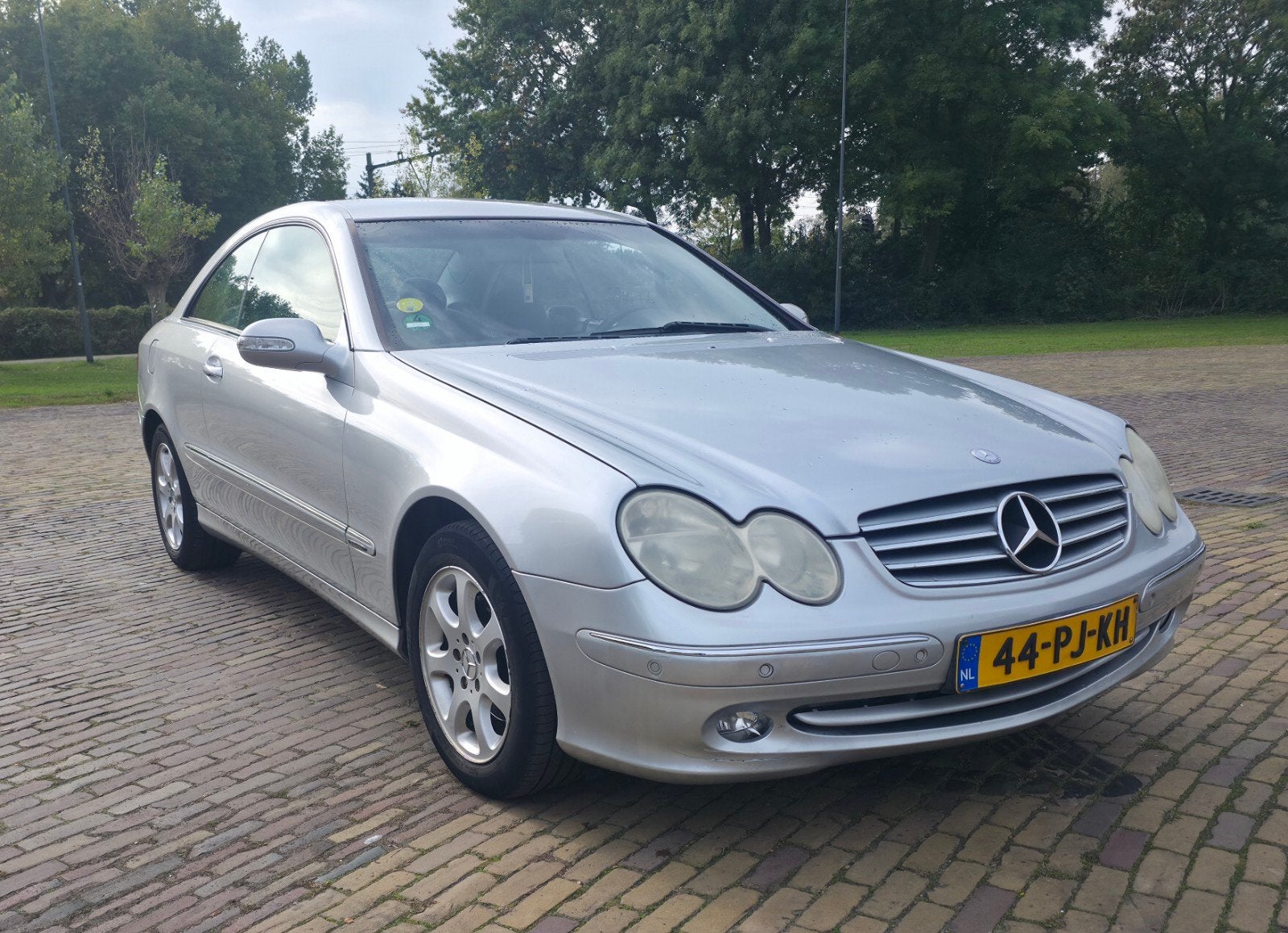 Mercedes-Benz CLK 1.8 Clk200 Kompr Coupe AUT 2004 Grijs, Automaat, Zwart, 4 stoelen, 1796 cc
