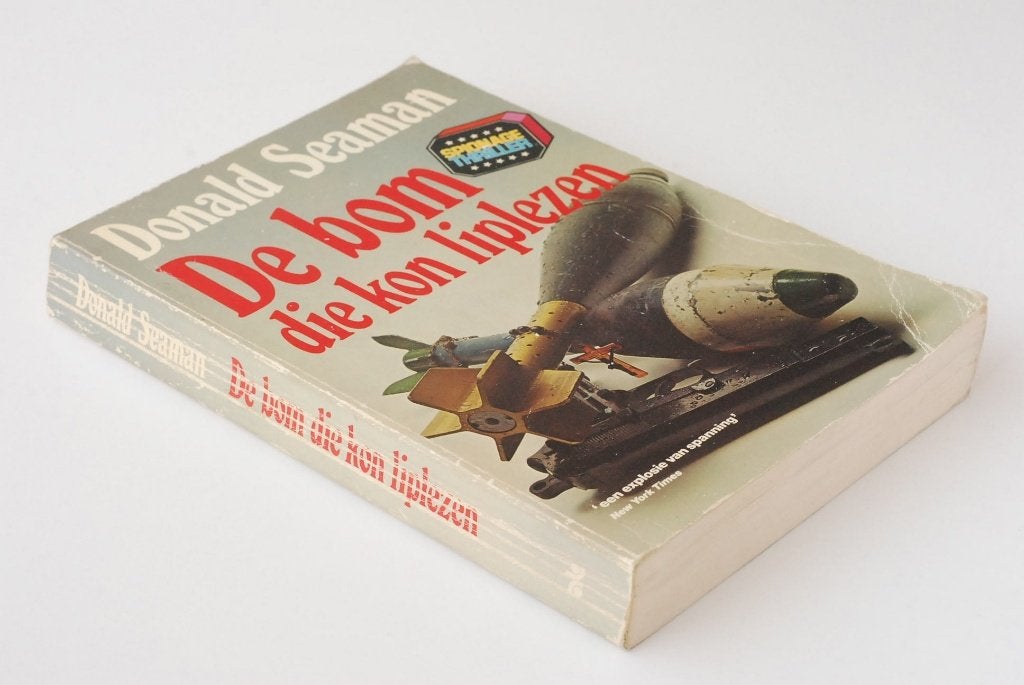 Bom die kon liplezen - Donald Seaman 1976 spionage thriller, Gelezen, Donald Seaman, Verzenden, Amerika