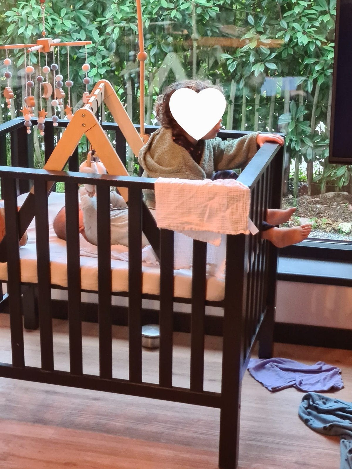 Zwarte box met boxmatras - gebruikt, goede staat, Kinderen en Baby's, Ophalen, Gebruikt, Rechthoekig, Boxkleed