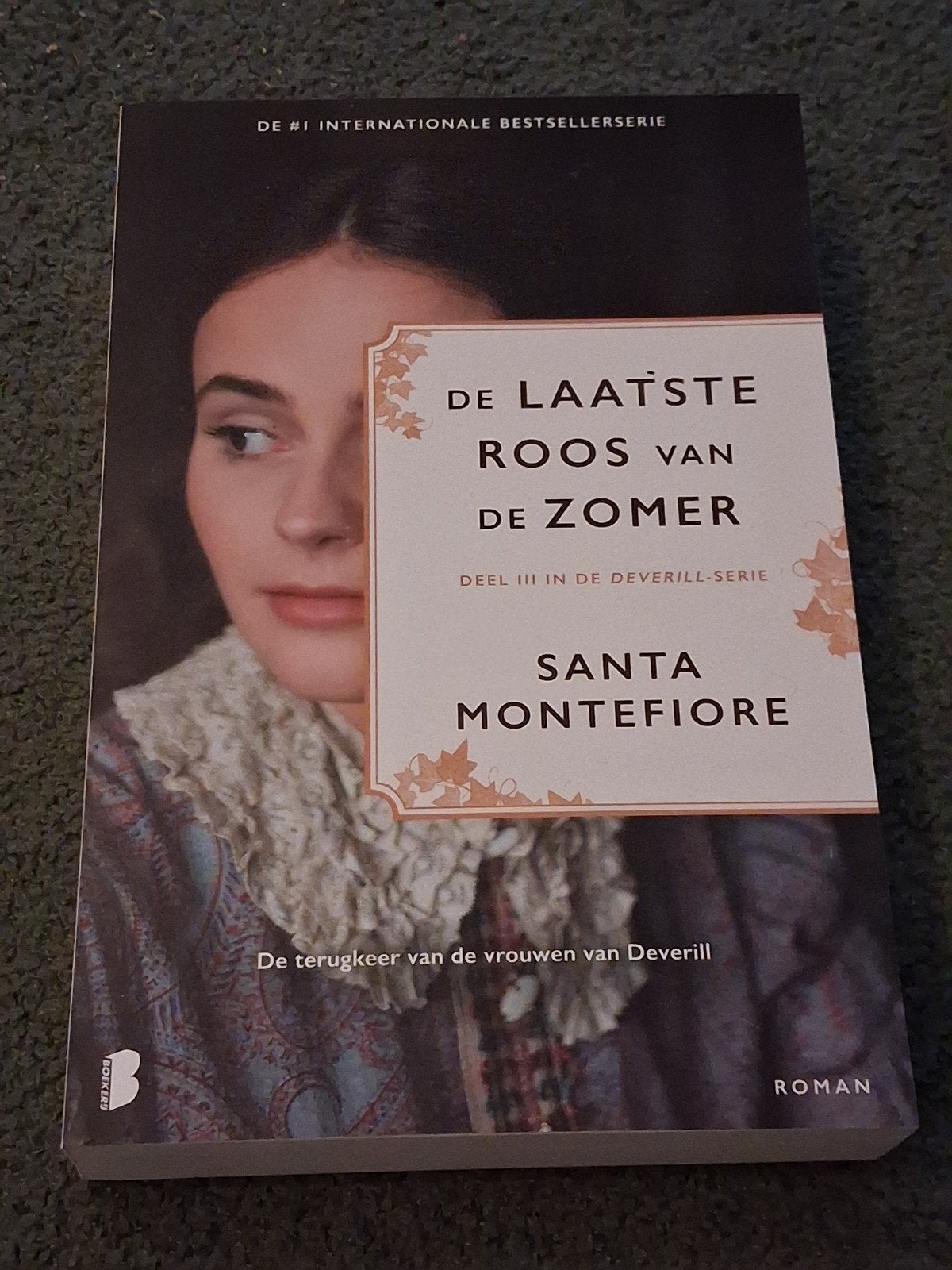 De Laatste Roos van de Zomer - Santa Montefiore, Boeken, Ophalen of Verzenden, Zo goed als nieuw, Santa Montefiore, Nederland
