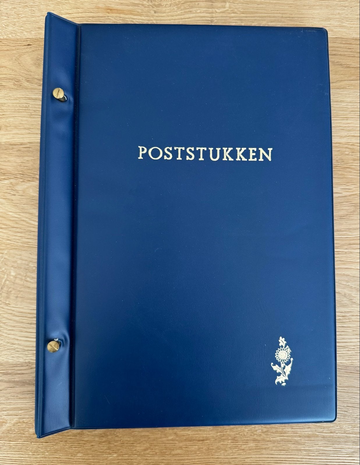 Map met 49 First Day Issues van de VN (1973-1979), Postzegels en Munten, Postzegels | Eerstedagenveloppen, Ophalen of Verzenden