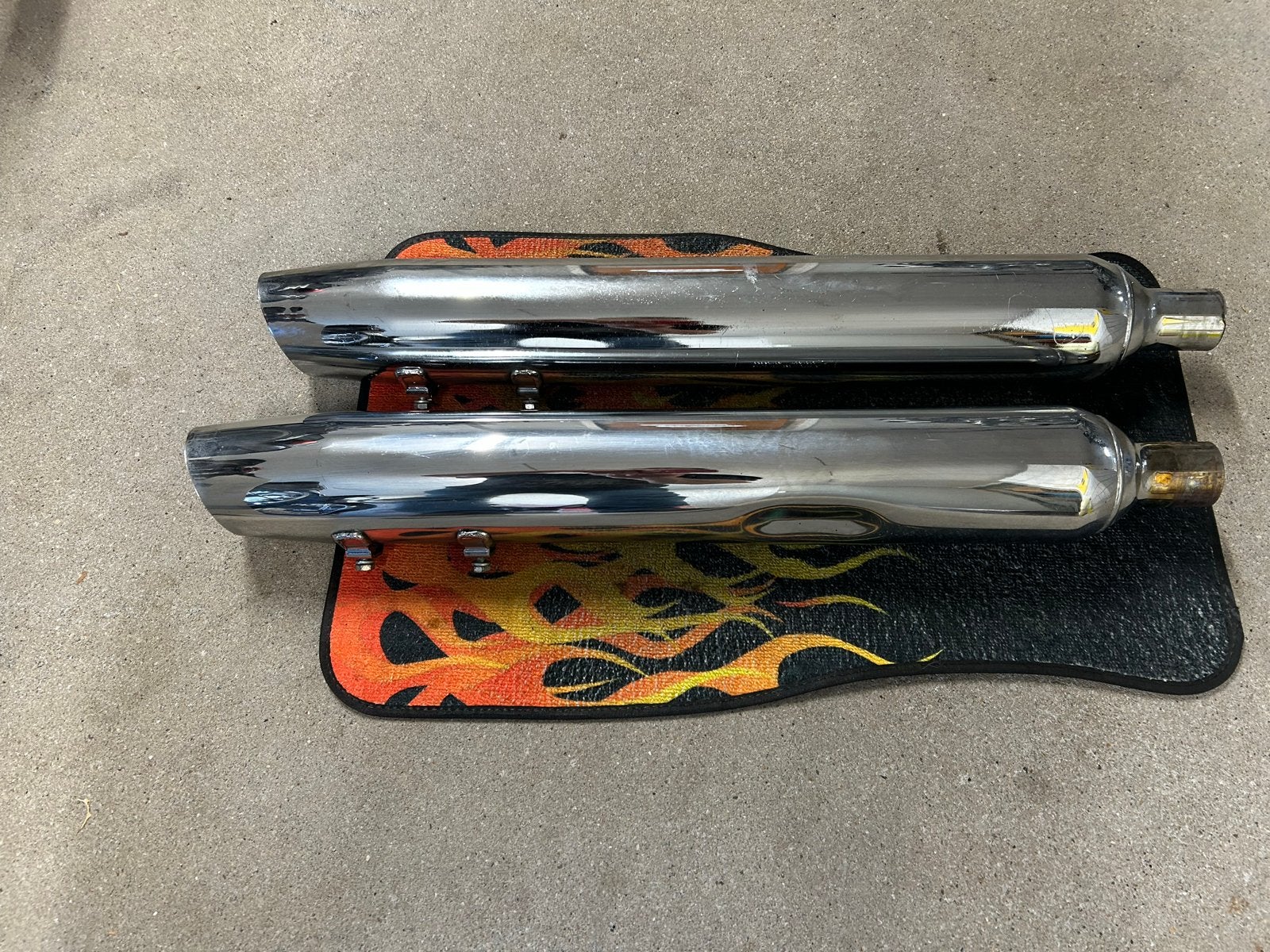 Harley Davidson Road King uitlaten (set 1 gebruikt, set 2 z., Motoren, Ophalen, Gebruikt
