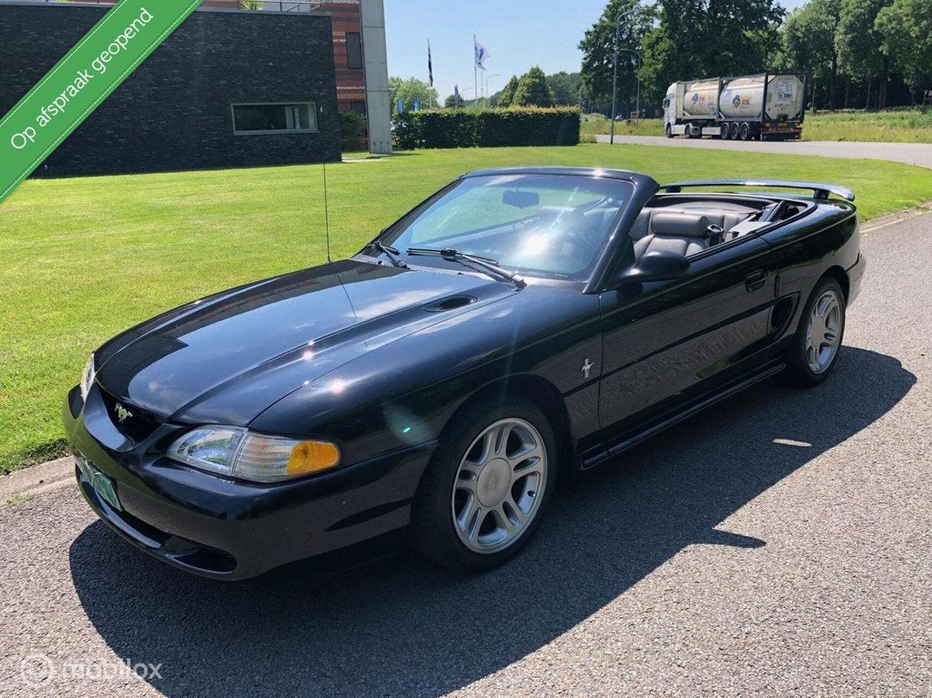 Ford USA Mustang 3.8 V6 Convertible Nw APK, Auto's, Ford Usa, 454 kg, Achterwielaandrijving, Gebruikt, 4 stoelen