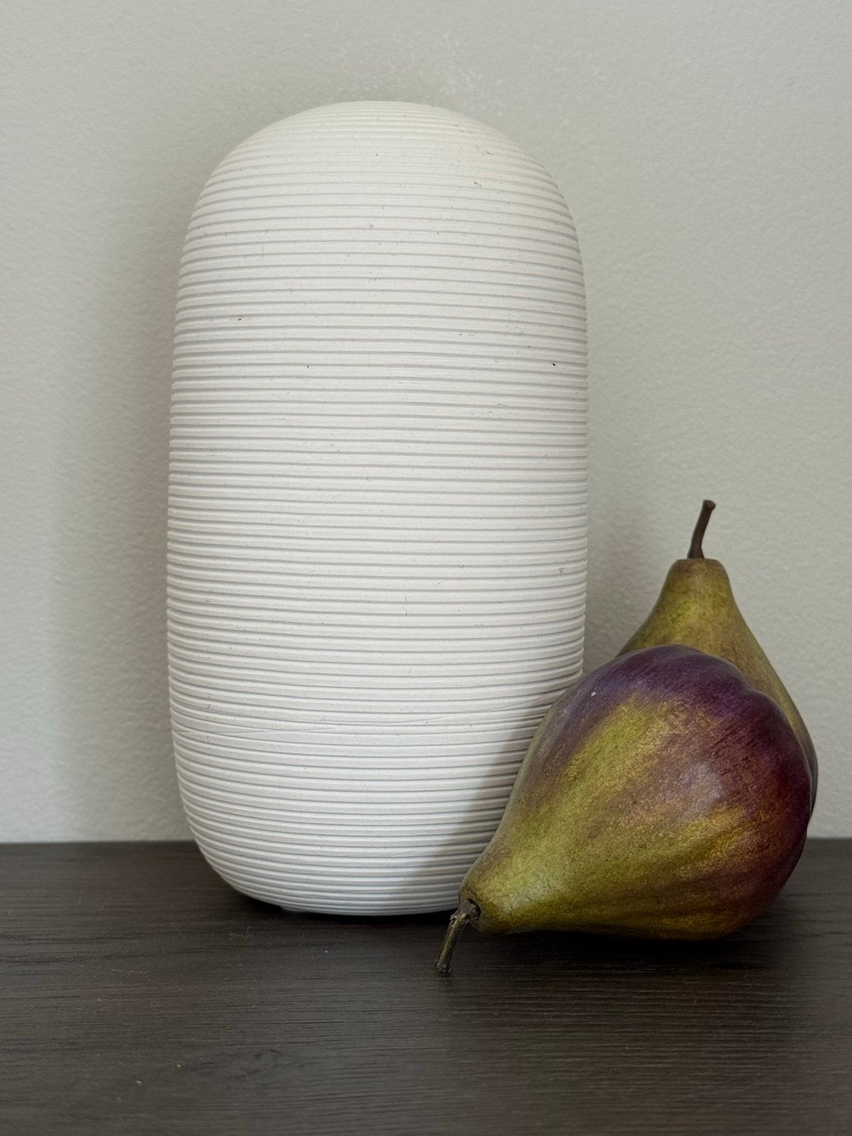 Minimalistische Witte Keramische Vaas met Groeven - ZD Signa, Ophalen of Verzenden