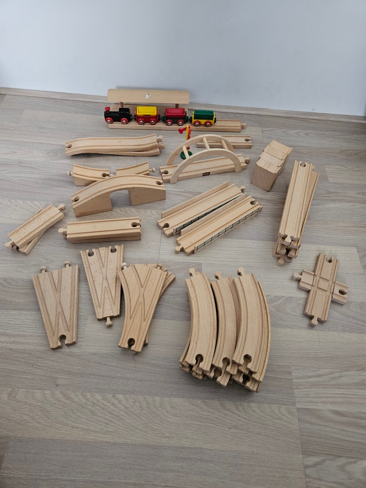 Grote vintage houten treinbaan met accessoires, Ophalen of Verzenden, Gebruikt, Overige typen