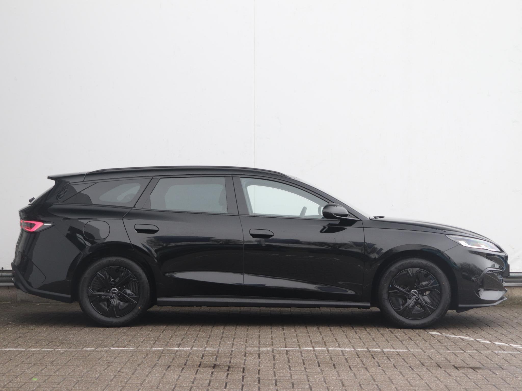 BYD SEAL 6 Touring 1.5 DM-i Boost | Demovoordeel! | Black st, Auto's, 4 cilinders, Zwart, Seal, Hybride Elektrisch/Benzine