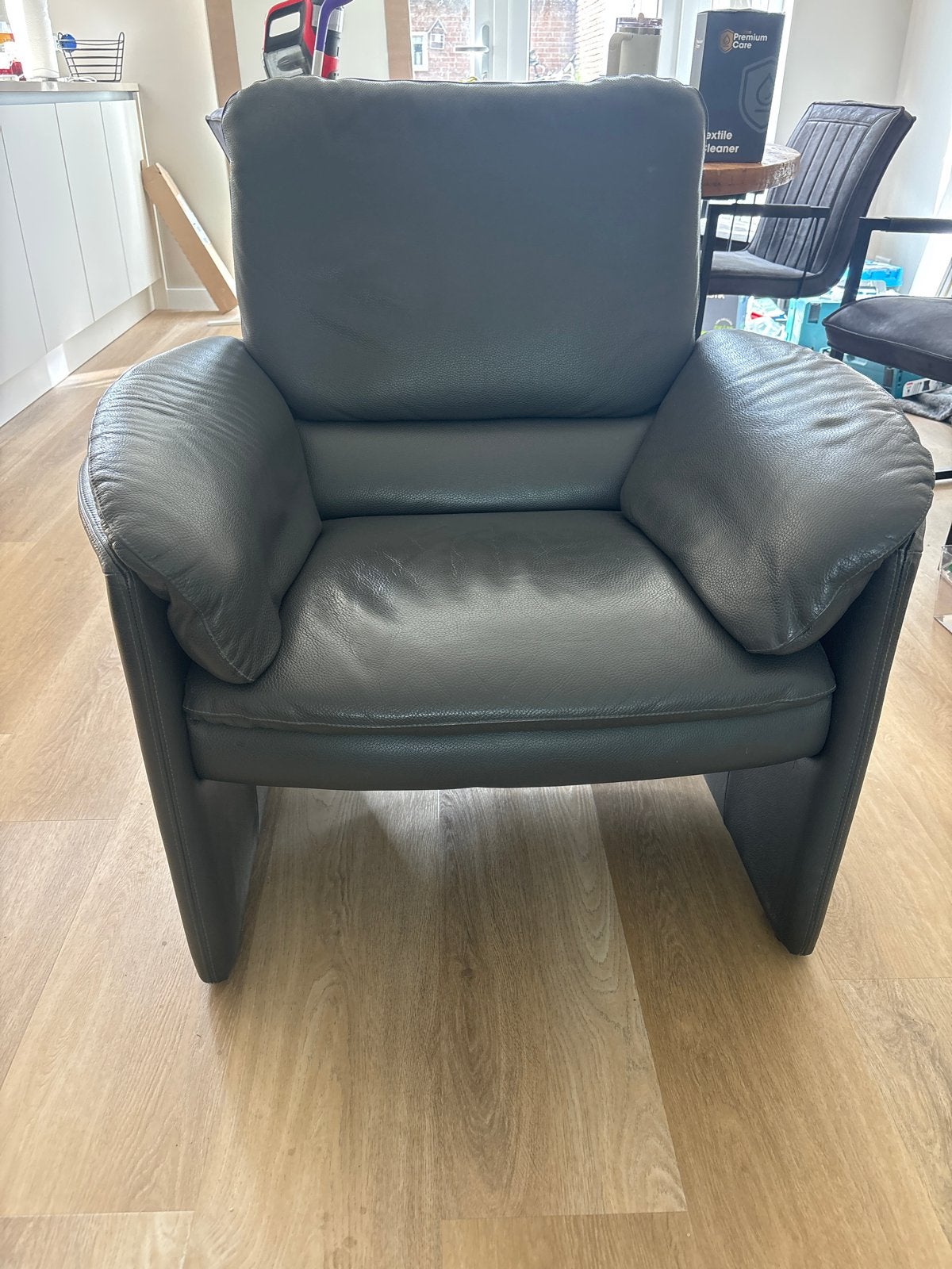 Leolux leren stoel - Comfortabel en stijlvol, Huis en Inrichting, Ophalen, Gebruikt, Leer, Eén