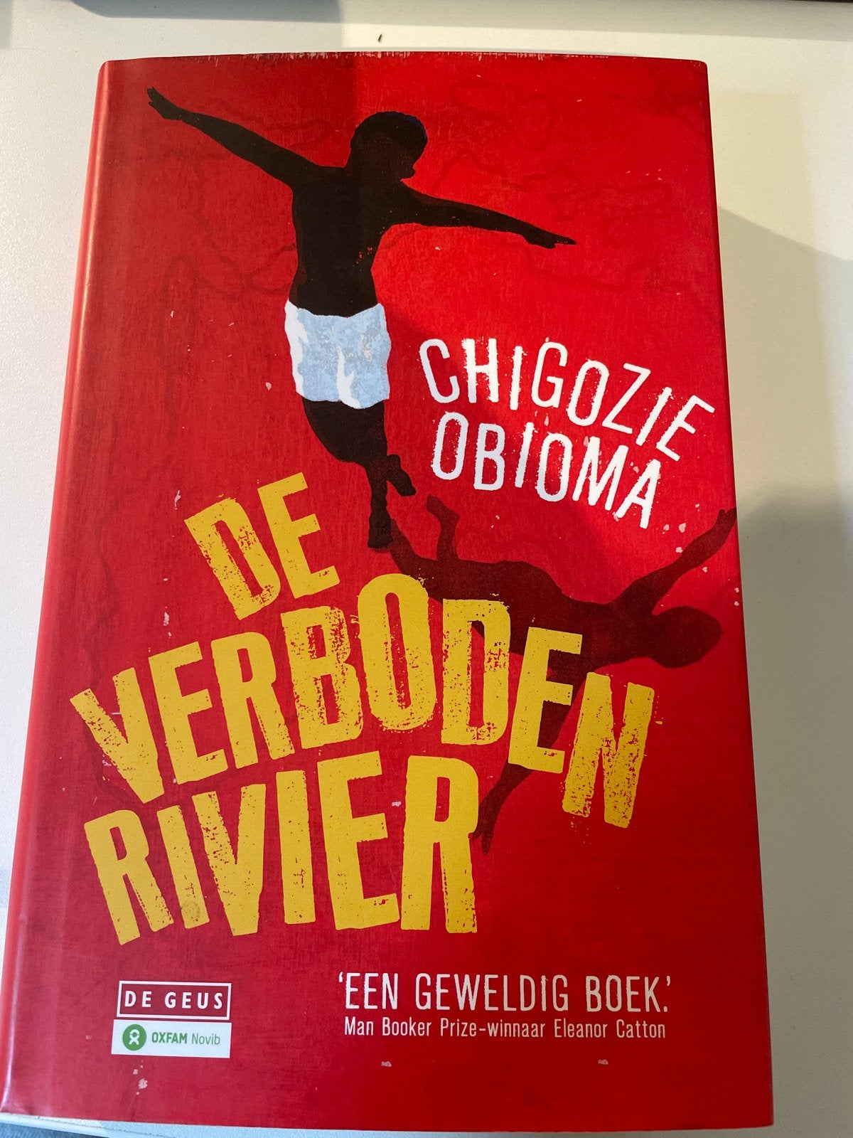 De Verboden Rivier - Chigozie Obioma (roman), Ophalen of Verzenden, Zo goed als nieuw, Nederland
