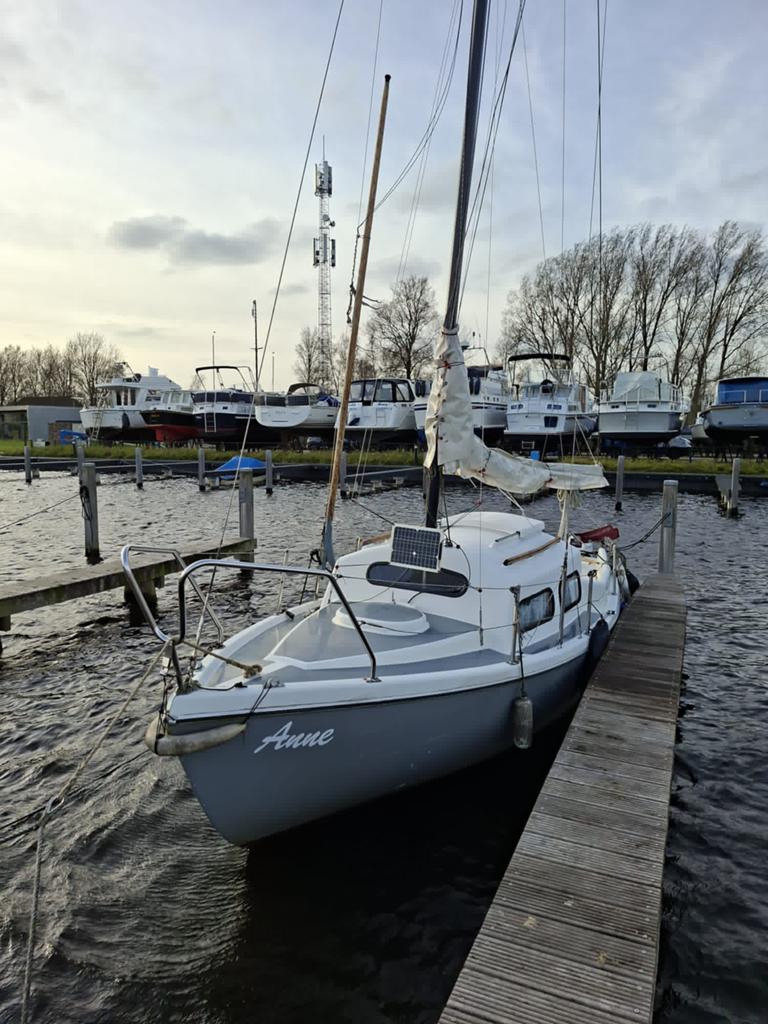 Prachtige Friendship 23 met ligplaats in Wartena, Watersport en Boten, Kajuitzeilboten en Zeiljachten, Ophalen, Zo goed als nieuw