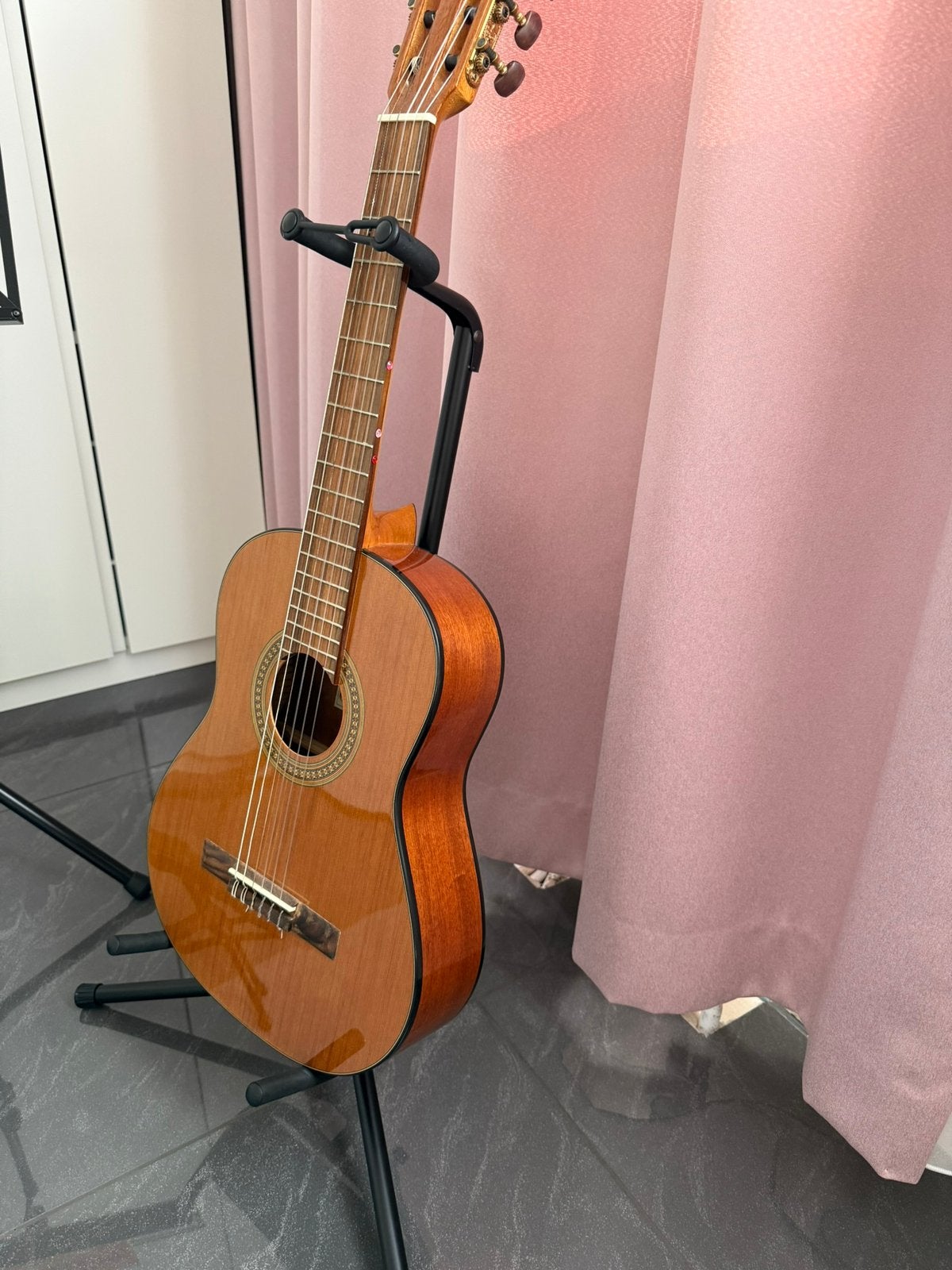 Salvador Cortez CC-10-JR, Ophalen, Zo goed als nieuw, Klassieke of Spaanse gitaar, Met koffer