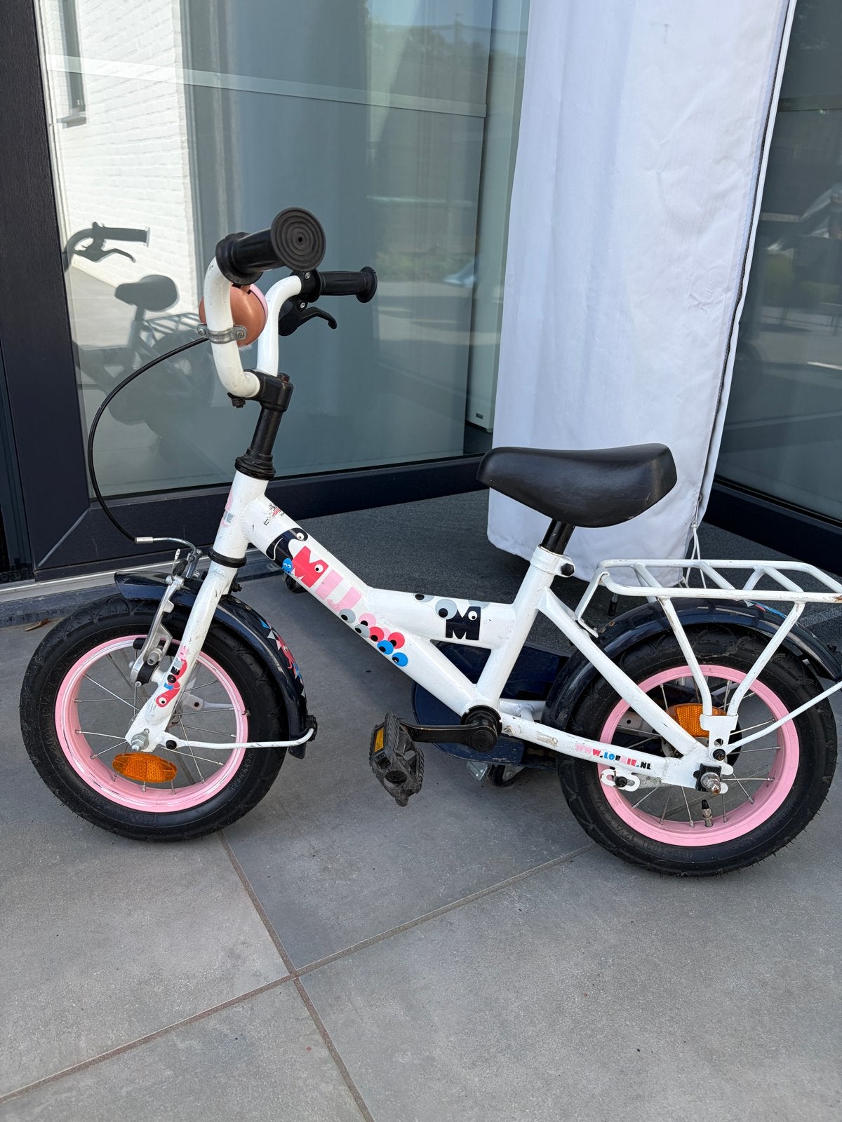 Mooie kinderfiets 12 inch - Wit met roze accenten, Ophalen, Gebruikt, Terugtraprem, Minder dan 16 inch