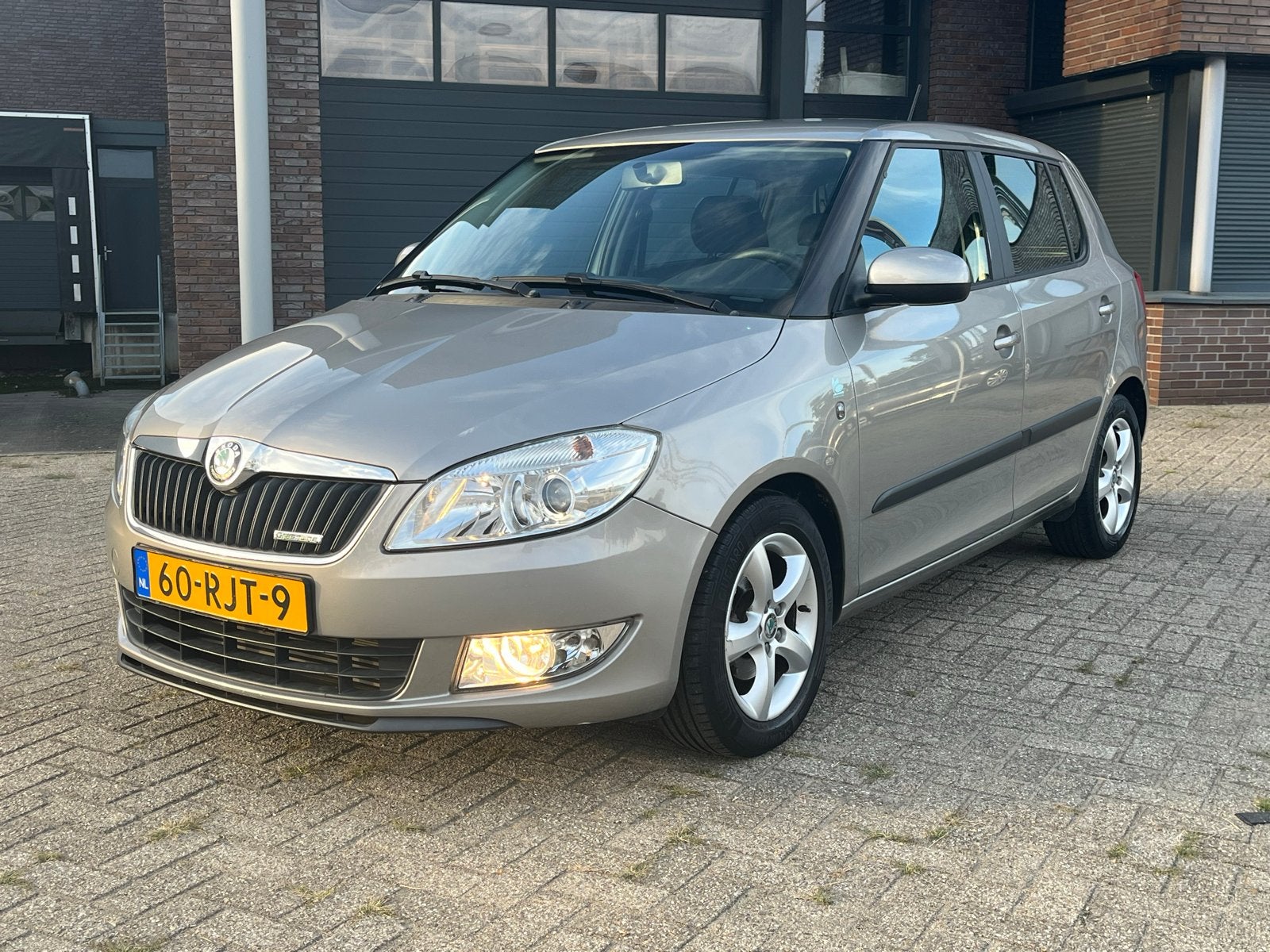 ✅ Skoda Fabia 1.2 TDI  AIRCO | NAVIGATIE | CRUISE CONTROL, Auto's, Skoda, Voorwielaandrijving, Euro 5, Stof, 74 pk