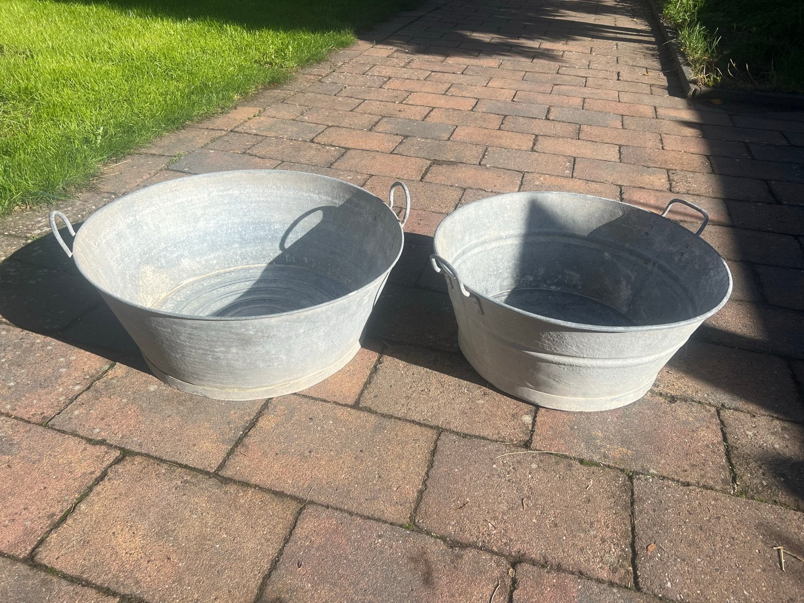 Set van 2 Vintage Zinken Waskommen / Kuipen, Ophalen