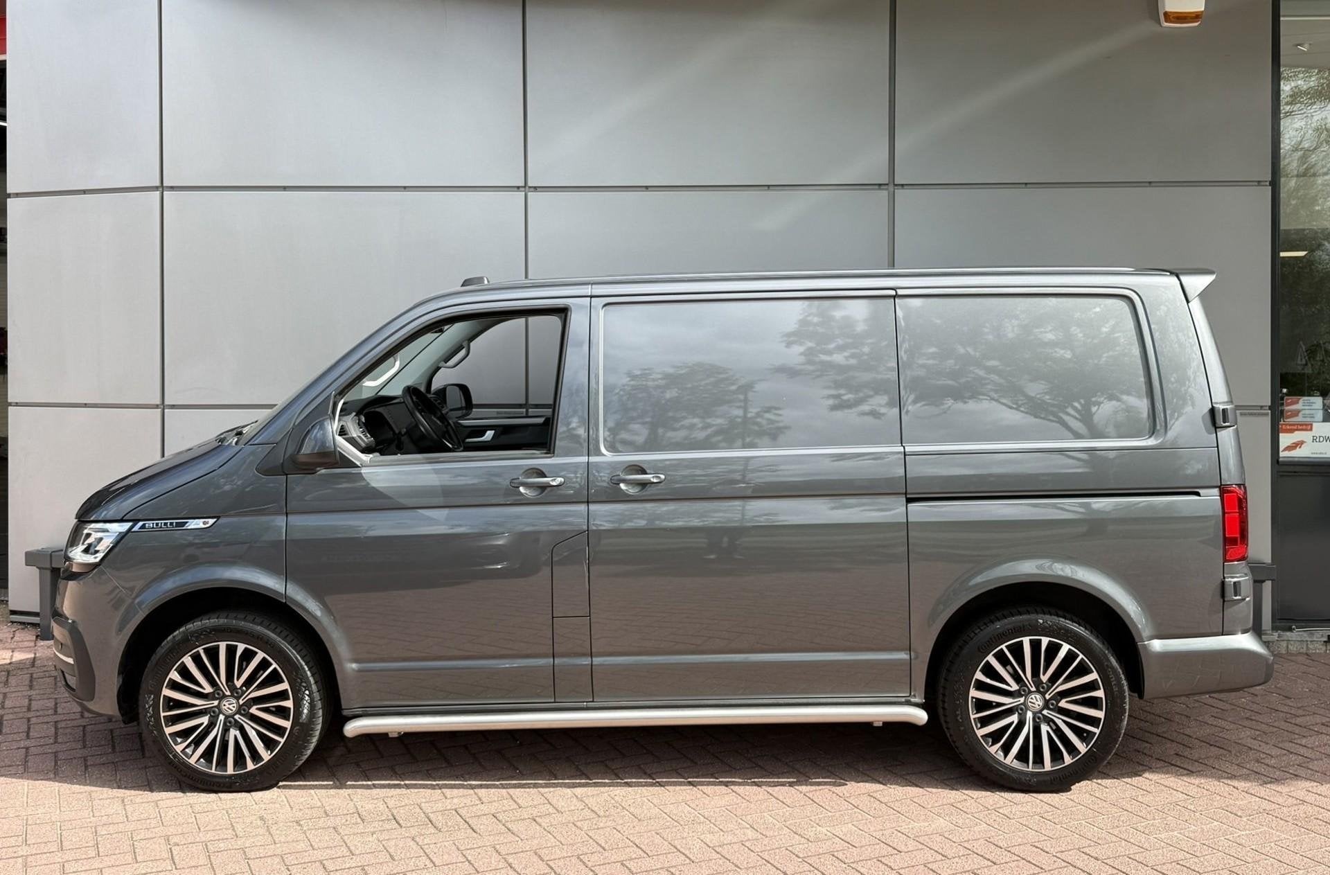 Volkswagen Transporter 2.0 TDI 150 PK DSG 28 Bulli 2 x Schui, Auto's, Stof, 4 cilinders, Volkswagen, 2500 kg