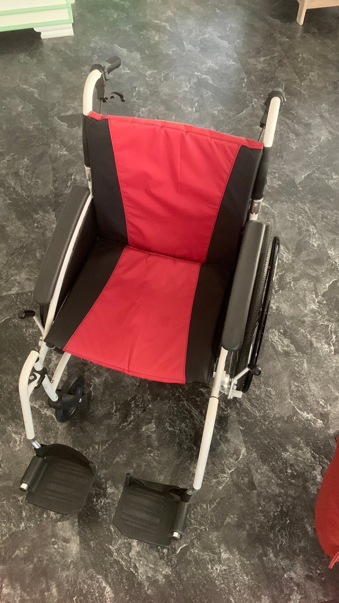Rolstoel erg licht.  G-Logic, Diversen, Rolstoelen, Ophalen, Inklapbaar, Zo goed als nieuw, Duwrolstoel