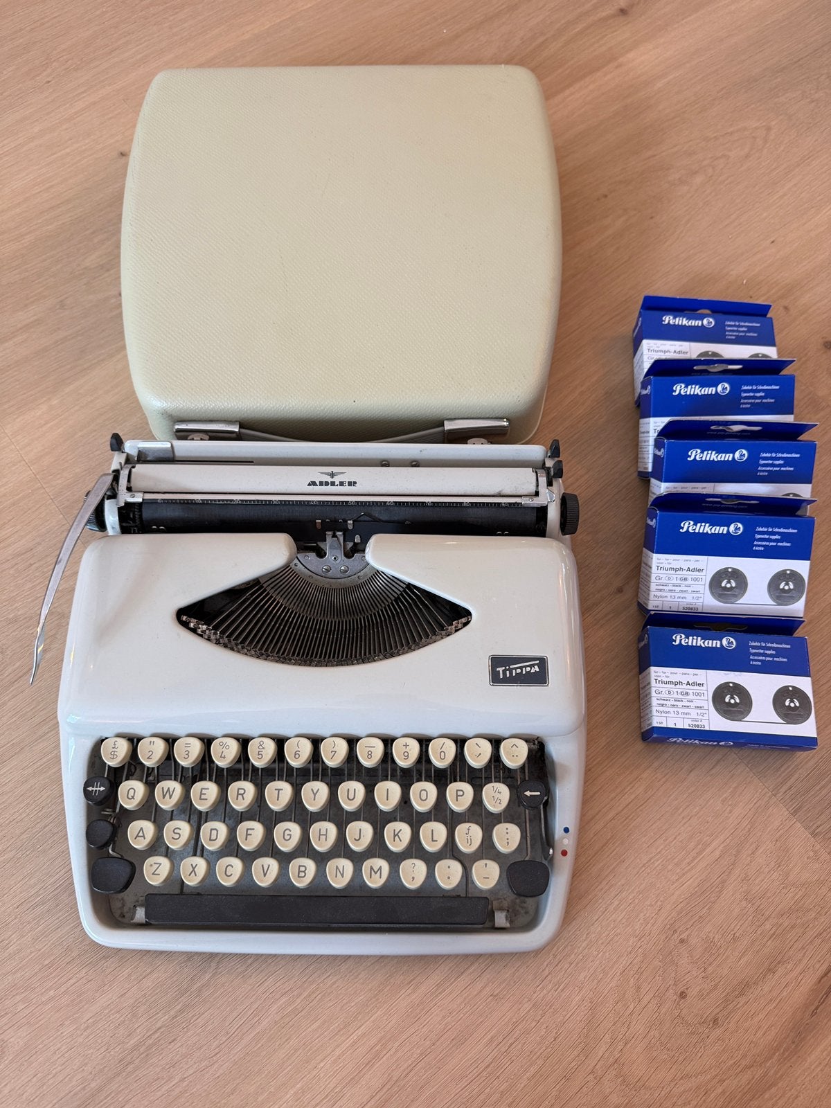 Adler Tippa Typemachine, Ophalen, Gebruikt