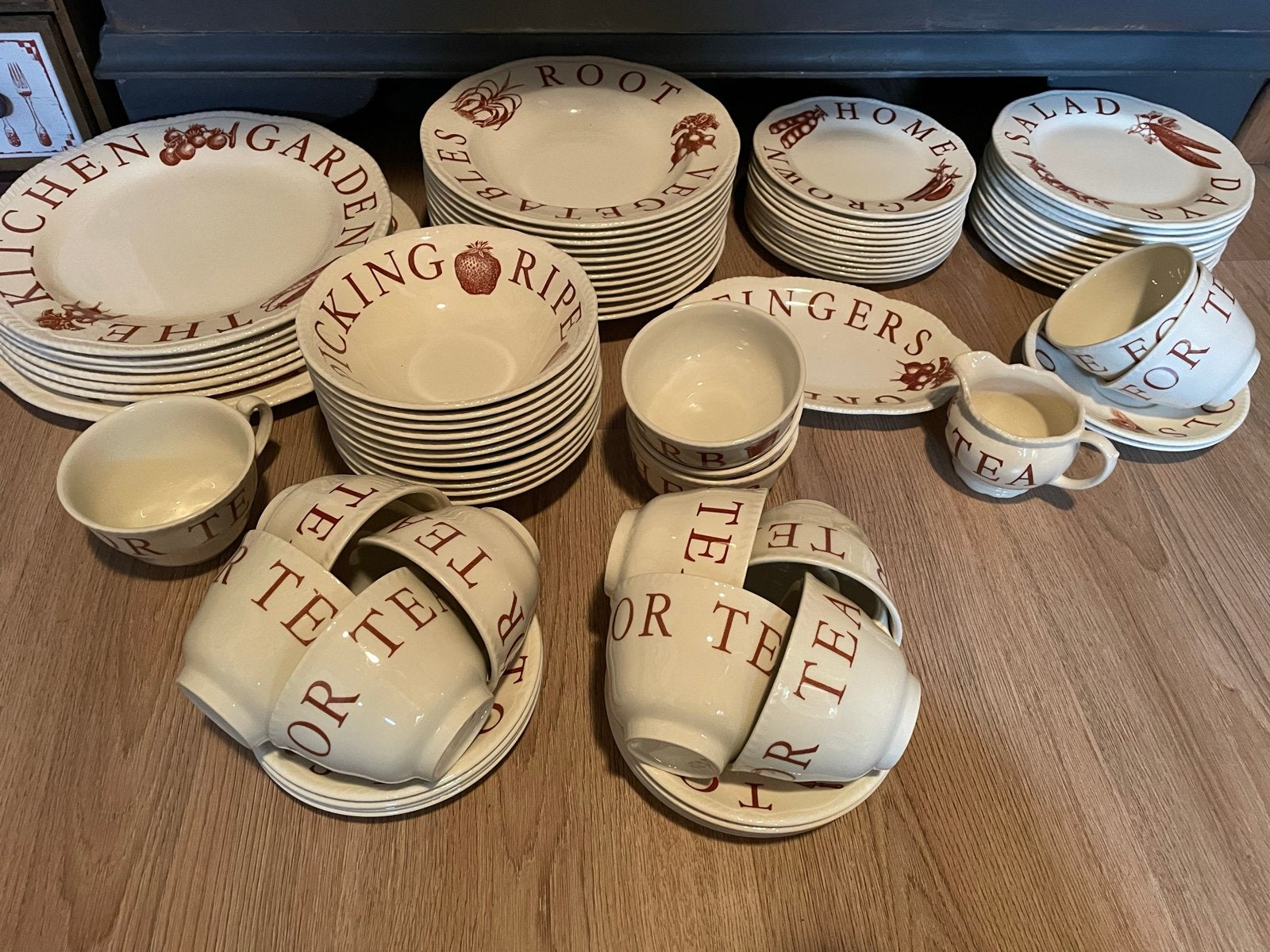 Uitgebreid servies van Wood & Sons, 'The kitchen Garden', Huis en Inrichting, Keuken | Servies, Ophalen, Overige merken, Keramiek