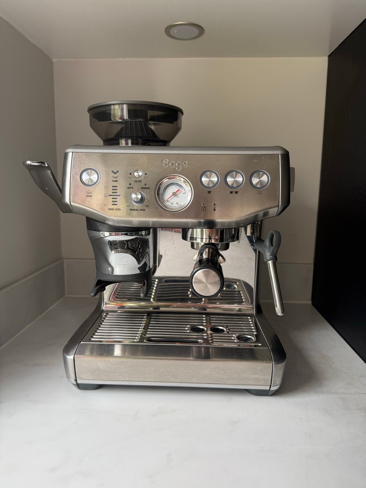 Sage Barista Express Espressomachine - Zo goed als nieuw, Witgoed en Apparatuur, Koffiezetapparaten, Afneembaar waterreservoir