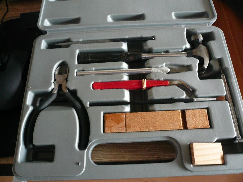 Gereedschap voor de modelbouw, Ophalen of Verzenden, Zo goed als nieuw