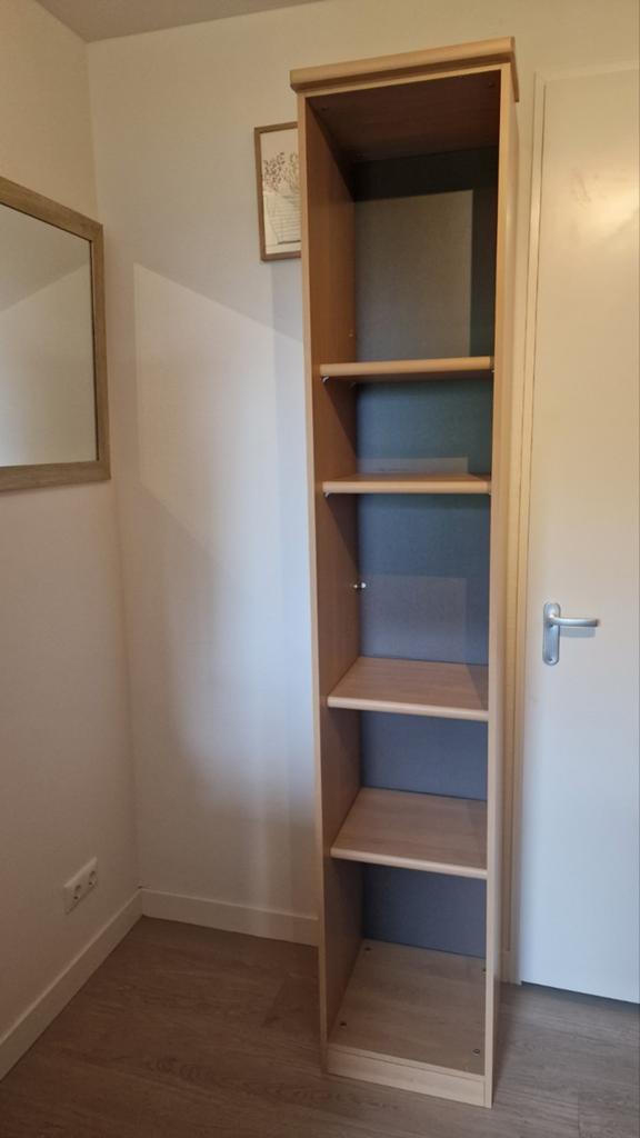 Nette kast beukenhout 225h41b42d met planken, Huis en Inrichting, Kasten | Kledingkasten, Ophalen, Met plank(en), Minder dan 50 cm