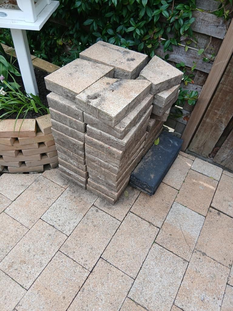 tegel gratis, Tuin en Terras, Tegels en Klinkers, Ophalen, Beton, Terrastegels