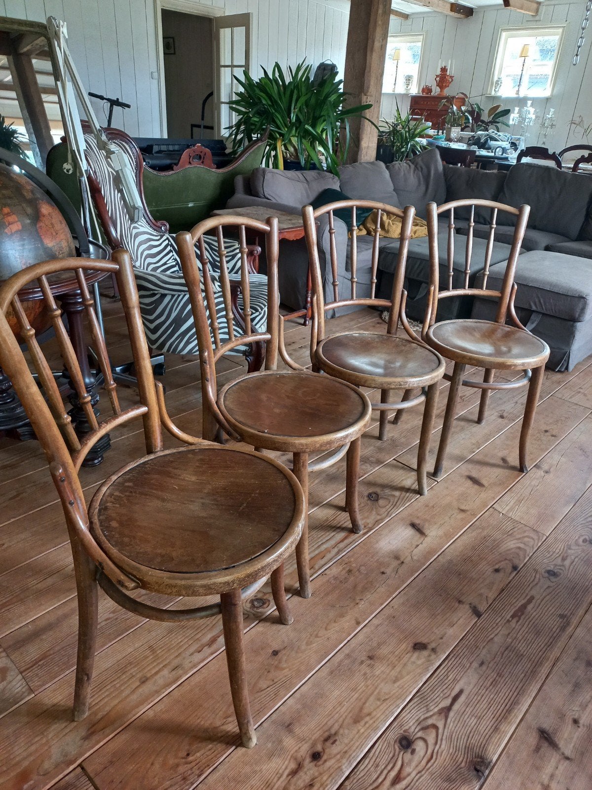 4 antieke Thonet stoelen, Huis en Inrichting, Ophalen, Gebruikt, Bruin, Vier