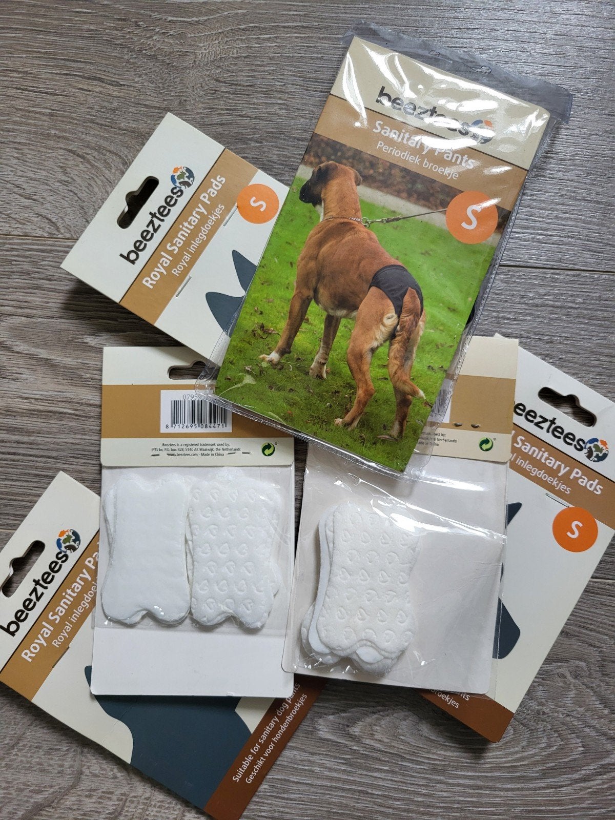 Nieuw: Beeztees Loopsheidbroekje (Maat S) + 50 Inlegdoekjes, Dieren en Toebehoren, Beeztees, Ophalen of Verzenden, Nieuw, Overige typen