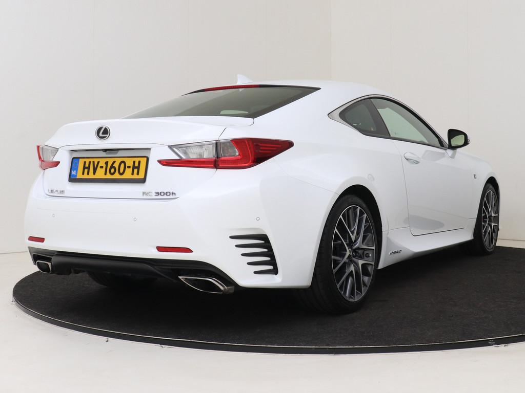 Lexus RC 300h F SPORT Line | Mark Levinson | Memory Seat | S, Auto's, 12 maanden, Achterwielaandrijving, Gebruikt, 4 stoelen
