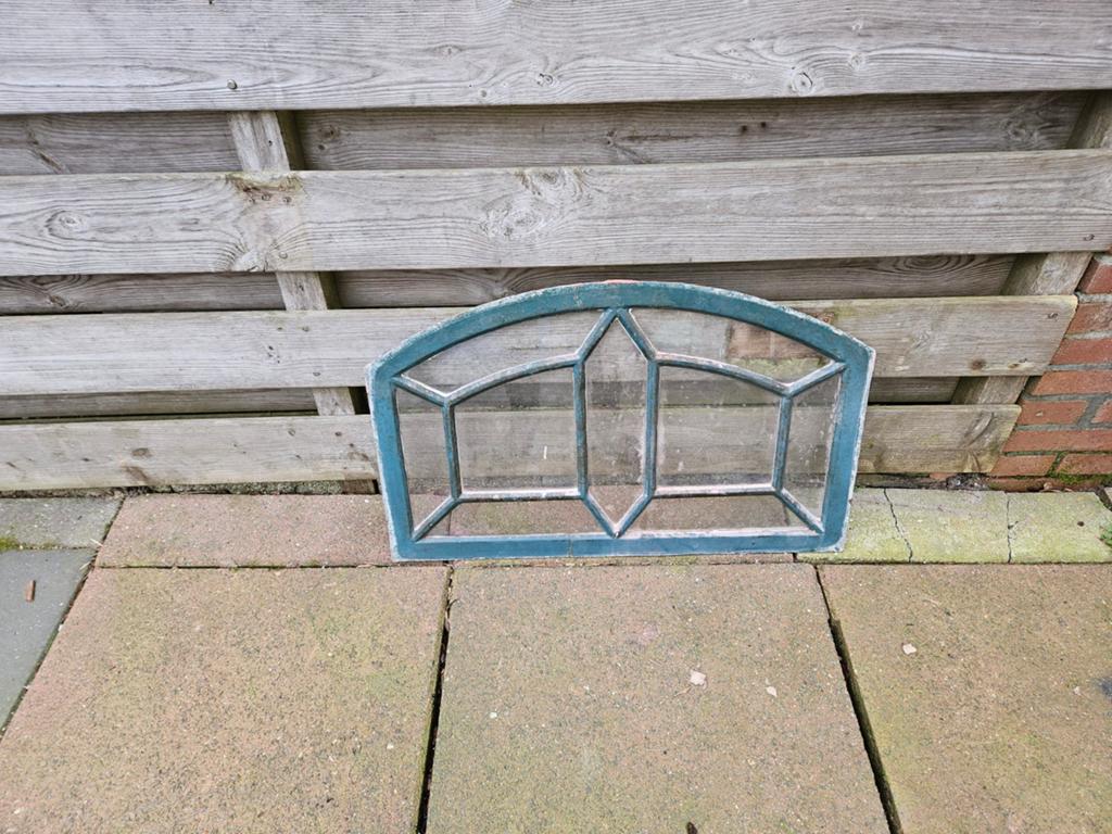 Stalraam met glas, Ophalen, Rond, Minder dan 30 cm