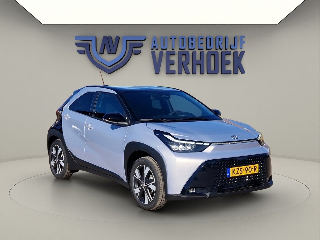 Toyota Aygo X Hybrid 115 Pulse met Easy Pack - Nieuw! - Dire, Auto's, Automaat, 12 maanden, Stof, Euro 6